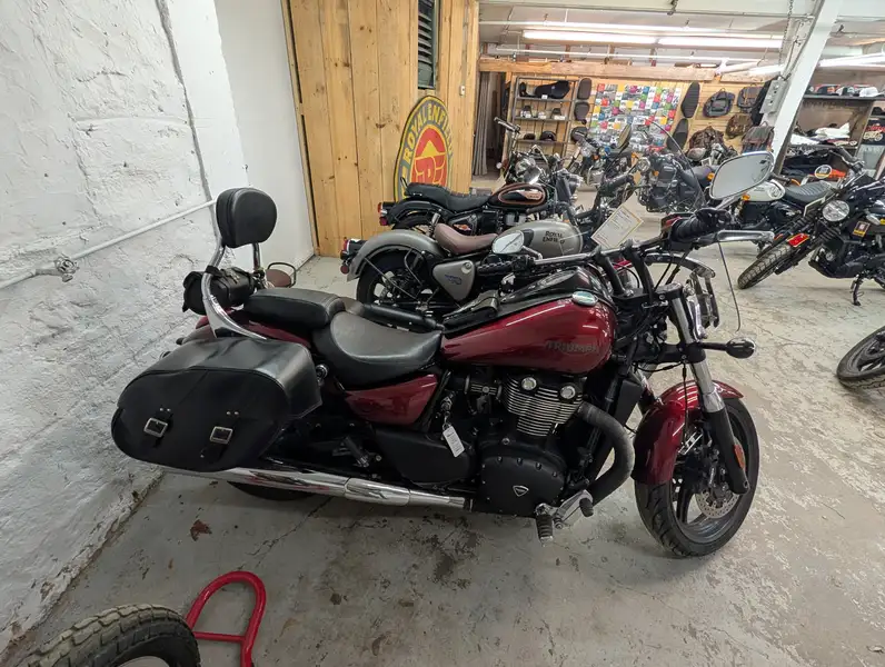 2018 Triumph Thunderbird, rot, 57.850 km, Import Kanada — Foto 1