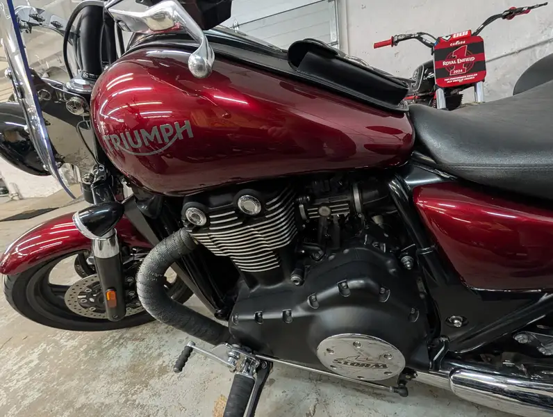 2018 Triumph Thunderbird, rot, 57.850 km, Import Kanada — Foto 5 z 5