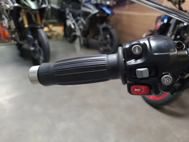 2026 Triumph Speedmaster, schwarz, 12 km, Import Kanada — Foto 12 z 12