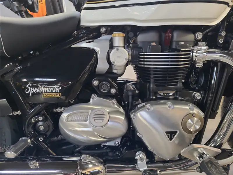 2026 Triumph Speedmaster, schwarz, 12 km, Import Kanada — Foto 3 z 12