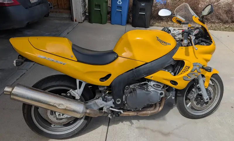 2000 Triumph Sprint RS, gelb, 53.000 km, Import Kanada — Foto 1