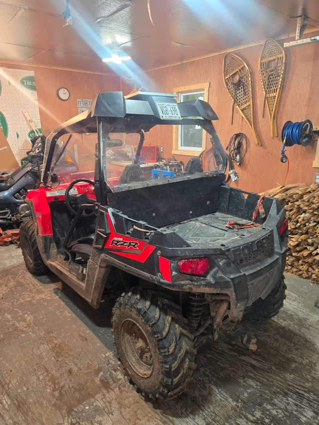 2014 Polaris, Import Kanada — Foto 3 z 3