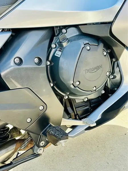 2015 Triumph Trophy, silber, 86.000 km, Import Kanada — Foto 2 z 12
