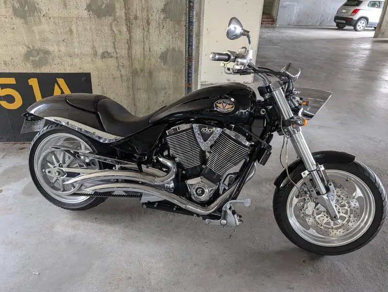 2007 Victory Unspecified Hammer, schwarz, 19.000 km, Import Kanada — Foto 2 z 4