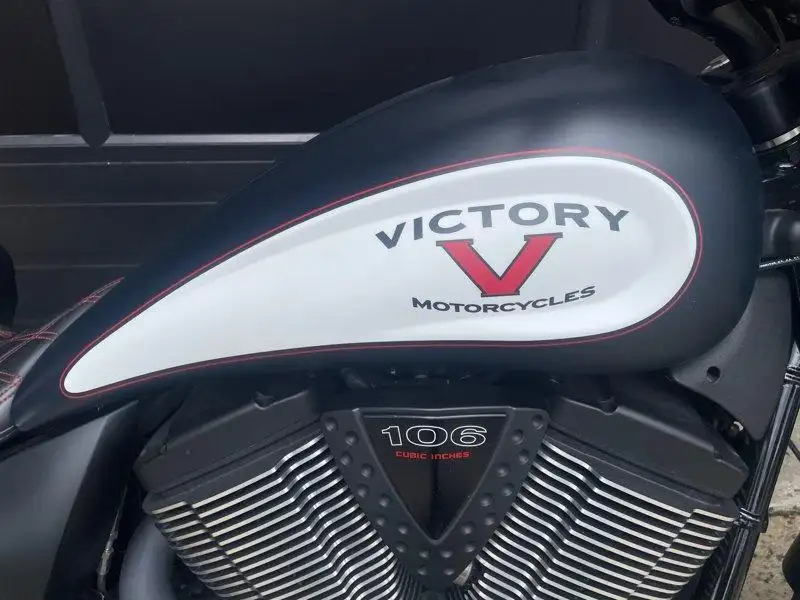 2014 Victory High-Ball, schwarz, Import Kanada — Foto 5 z 12