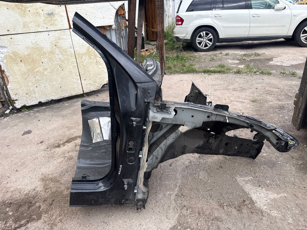Porsche Macan (95B) přední quarter panel 95B802020Y, Auf Lager in der EU — Foto 1