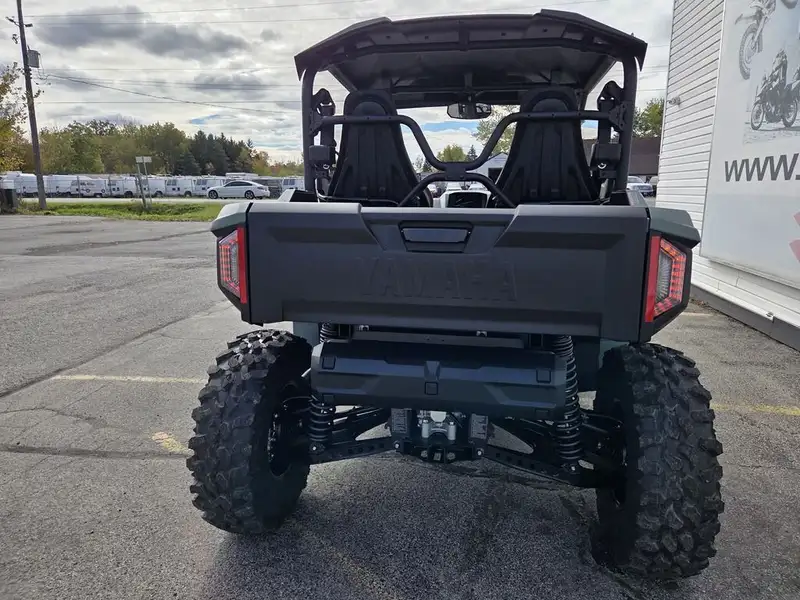 2026 Yamaha Wolverine RMAX2, Import Kanada — Foto 3 z 12