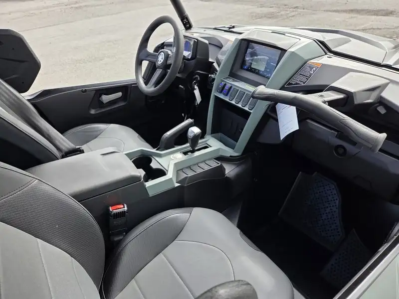 2026 Yamaha Wolverine RMAX2, Import Kanada — Foto 5 z 12