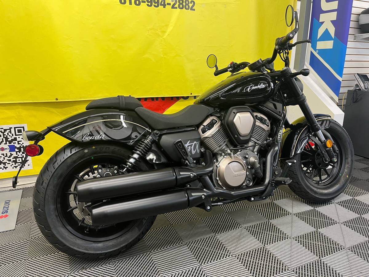 2025 Suzuki, Import USA — Foto 3 z 12