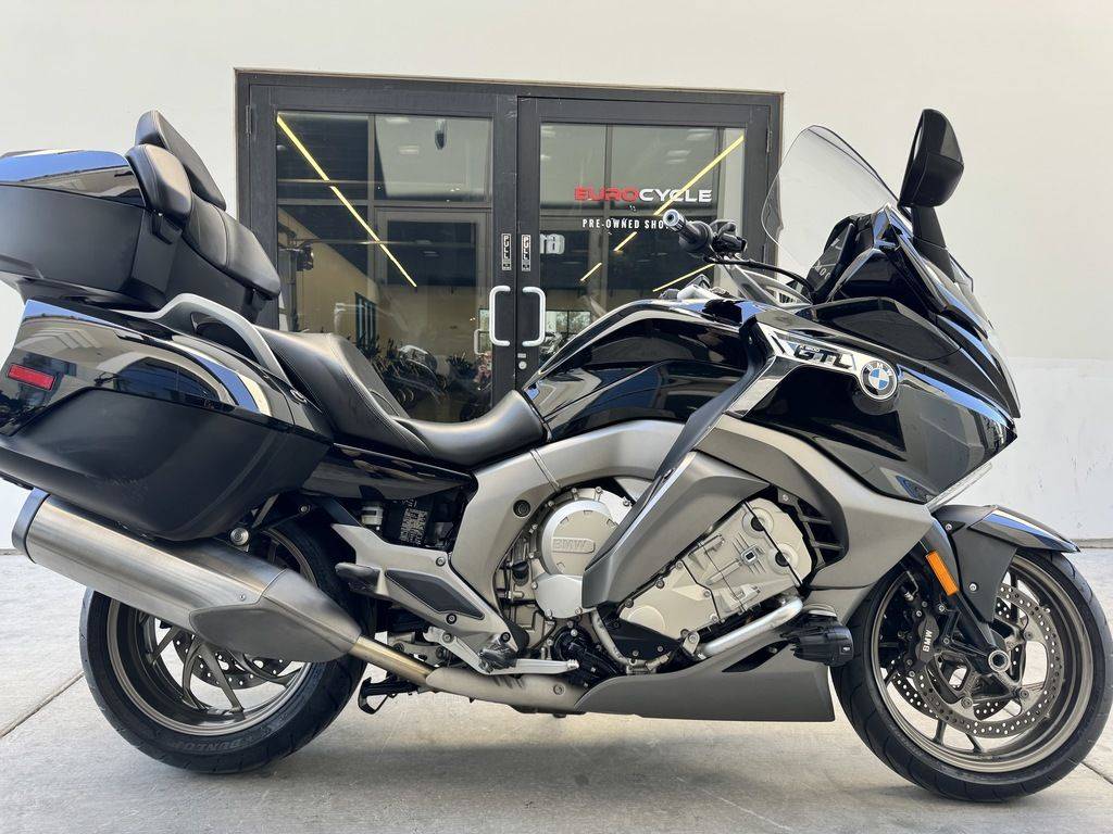 2022 BMW, schwarz, Import USA — Foto 2 z 12