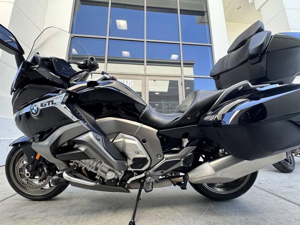 2022 BMW, schwarz, Import USA — Foto 3 z 12