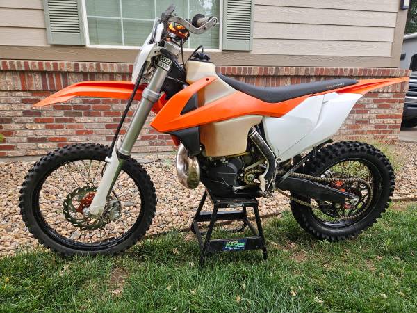 2017 KTM, Import USA — Foto 4 z 12