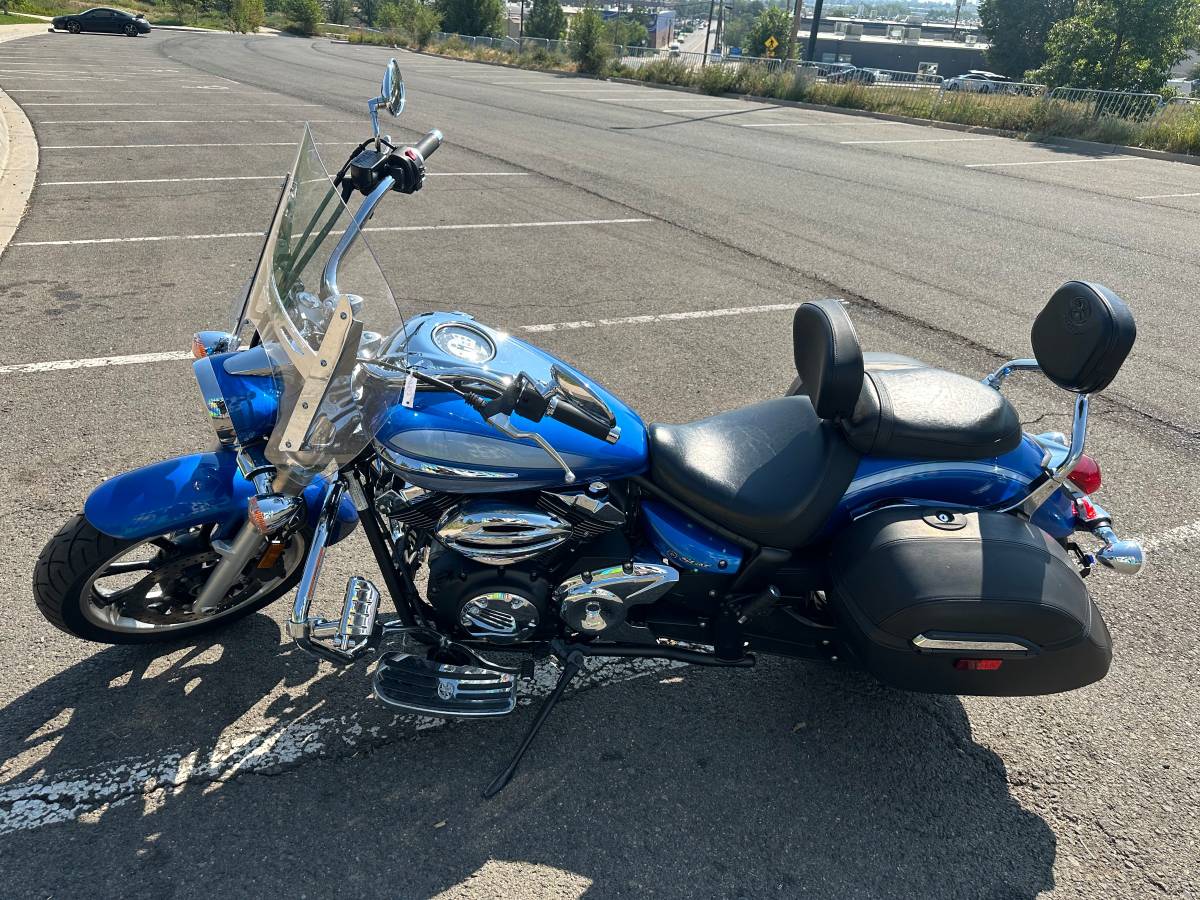 2010 Yamaha, Import USA — Foto 1