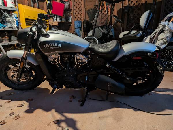 2019 Indian, grau, Import USA — Foto 1