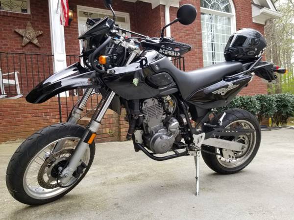 2004 Yamaha, schwarz, Import USA — Foto 3 z 11
