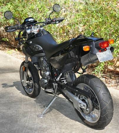 2004 Yamaha, schwarz, Import USA — Foto 6 z 11
