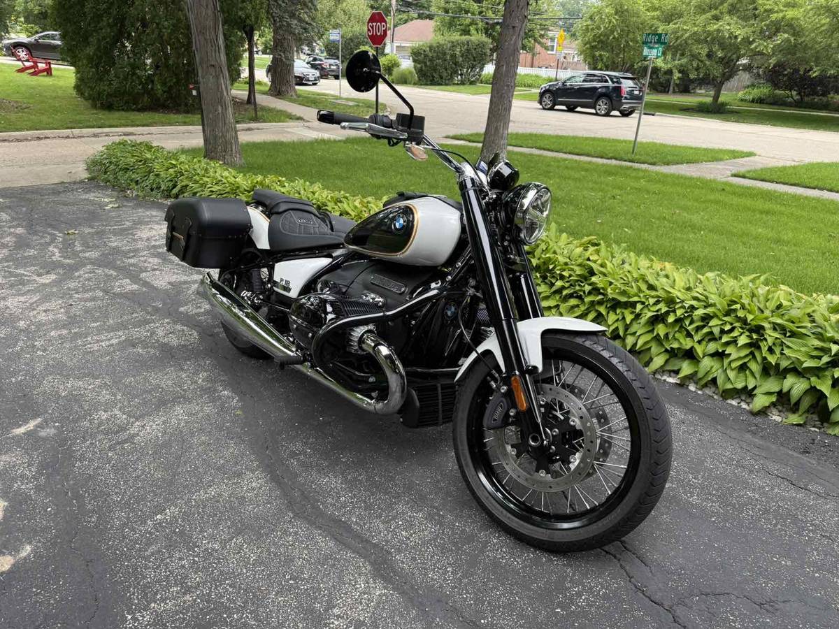 2023 BMW, Import USA — Foto 3 z 12
