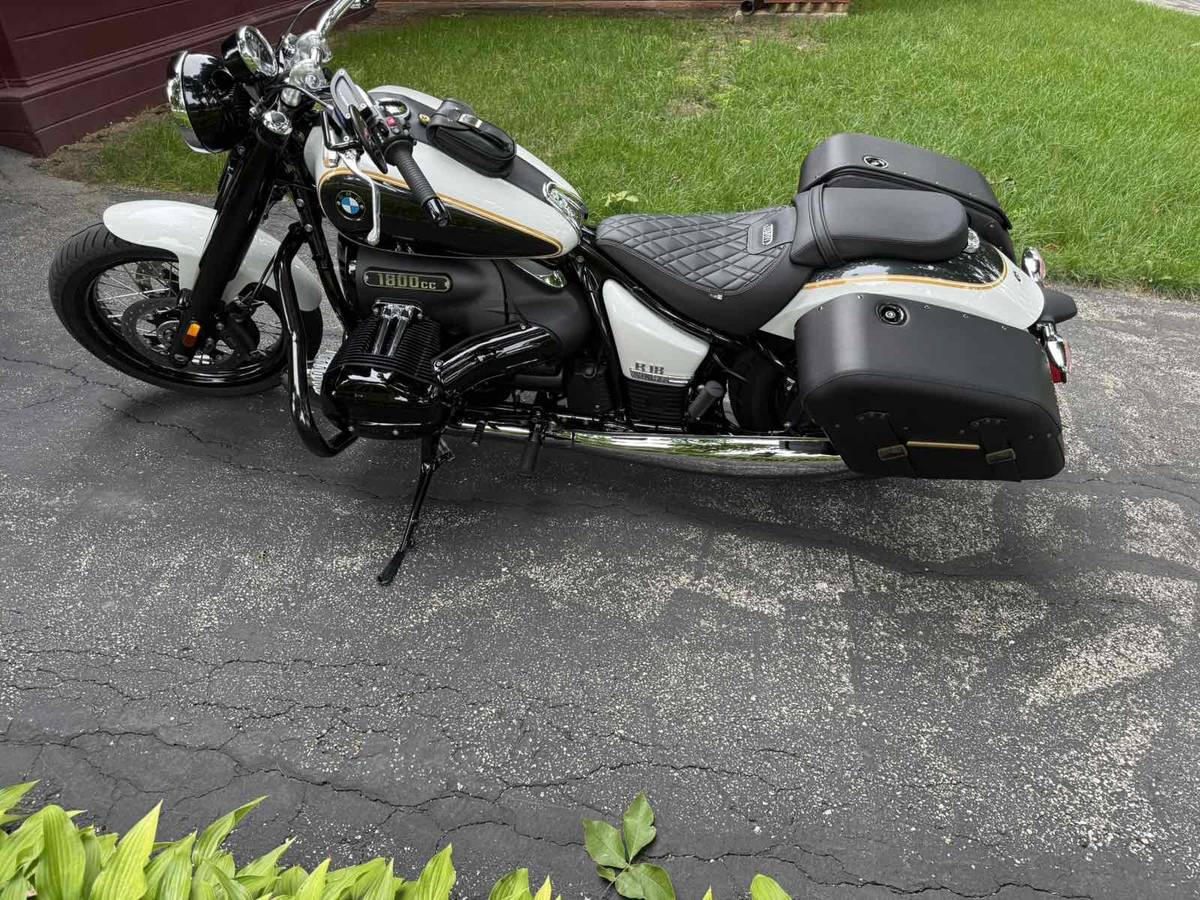 2023 BMW, Import USA — Foto 8 z 12