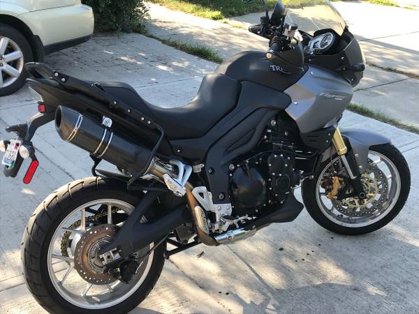 2010 Triumph, Import USA — Foto 2 z 5