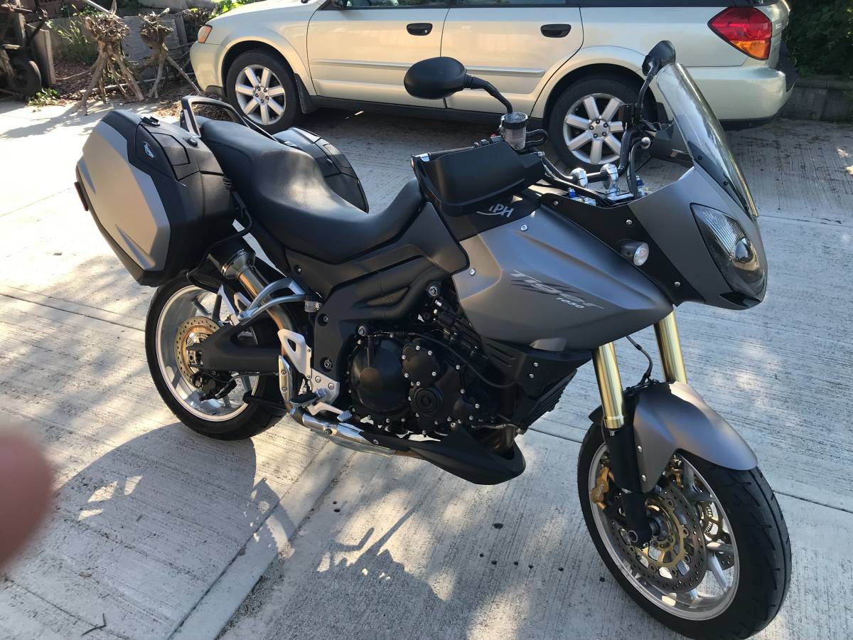 2010 Triumph, Import USA — Foto 3 z 5