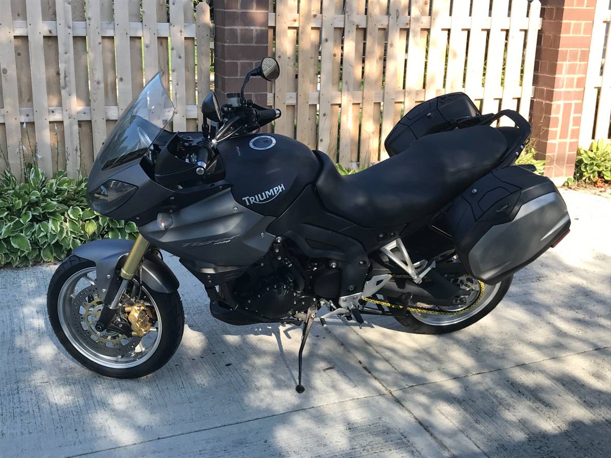 2010 Triumph, Import USA — Foto 5 z 5