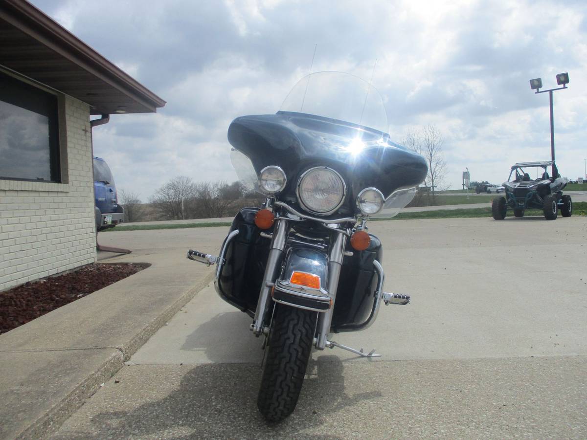 2004 Harley-Davidson, Import USA — Foto 6 z 9