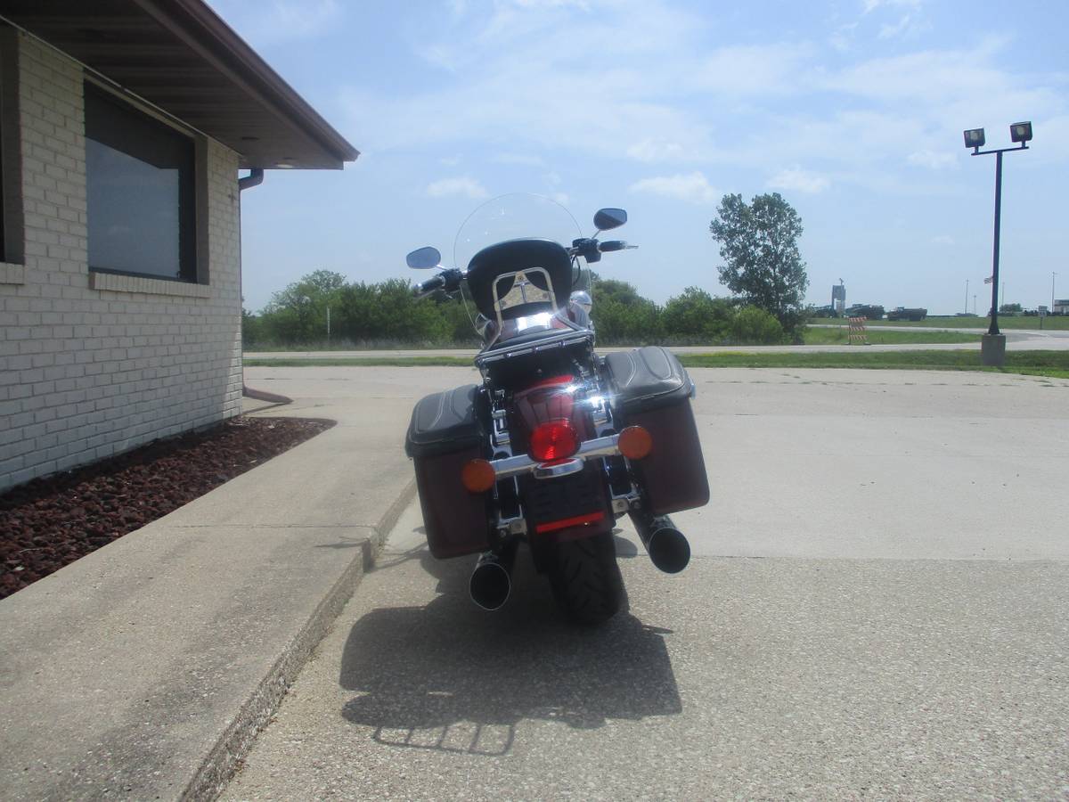 2015 Harley-Davidson, Import USA — Foto 7 z 9
