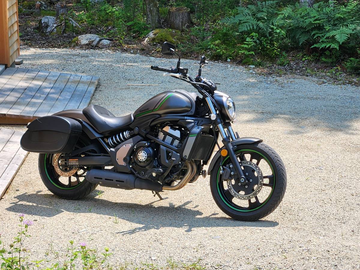 2022 Kawasaki, blau, Import USA — Foto 1