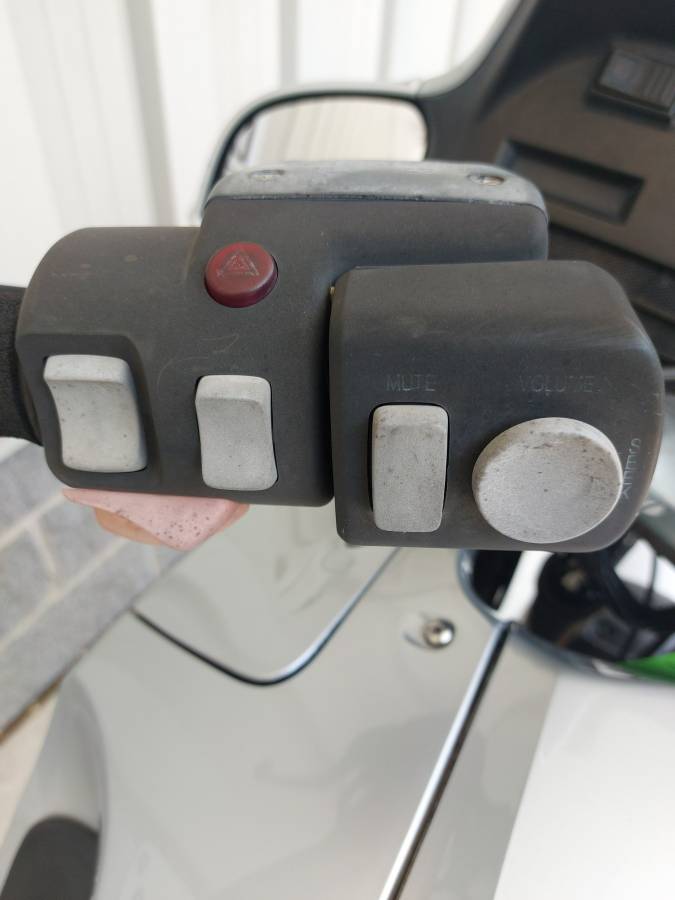 2002 BMW, Import USA — Foto 5 z 12