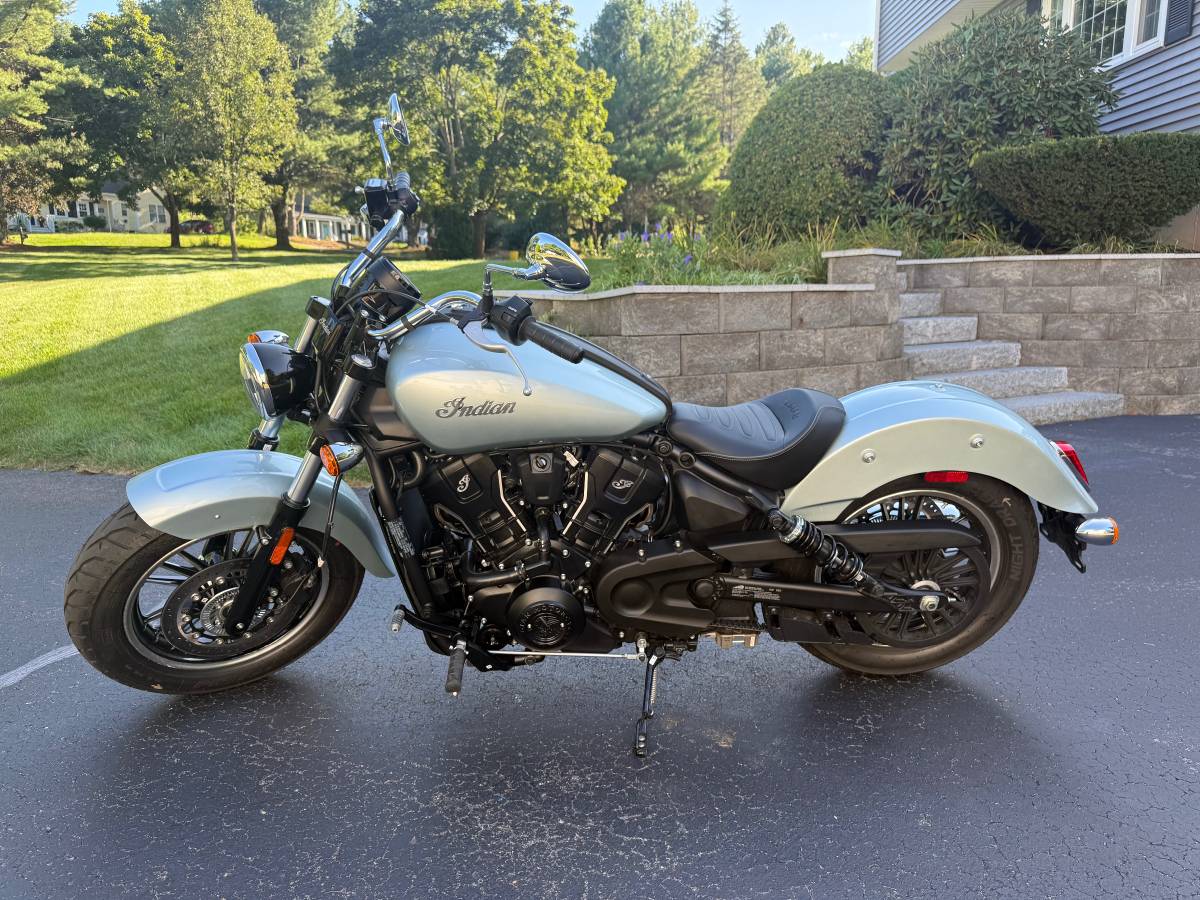 2025 Indian, Import USA — Foto 2 z 12