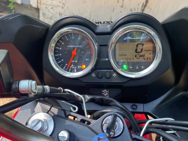 2016 Suzuki, Import USA — Foto 3 z 8