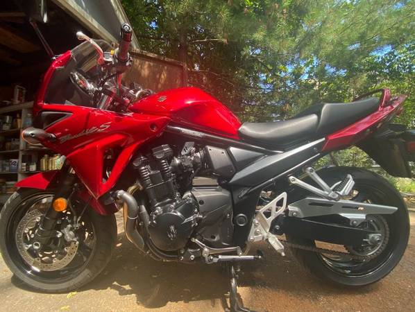 2016 Suzuki, Import USA — Foto 4 z 8