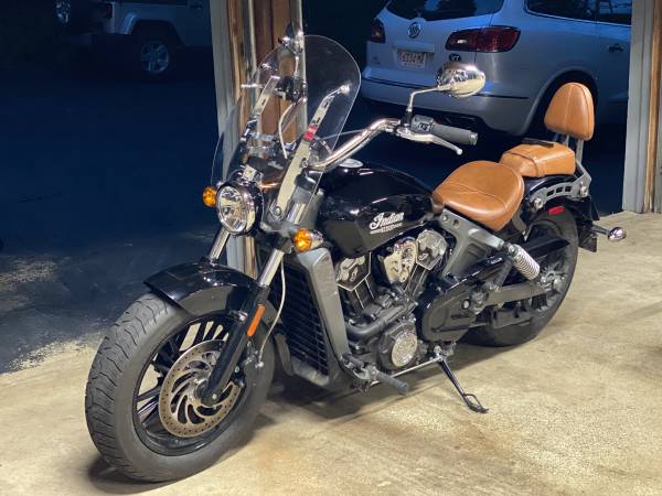 2015 Indian, Import USA — Foto 8 z 10