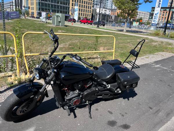 2017 Indian, schwarz, Import USA — Foto 2 z 7