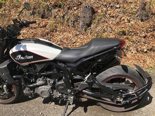 2022 Indian, weiß, Import USA — Foto 2 z 11