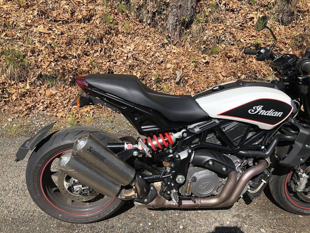 2022 Indian, weiß, Import USA — Foto 4 z 11