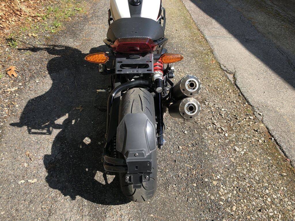 2022 Indian, weiß, Import USA — Foto 5 z 11