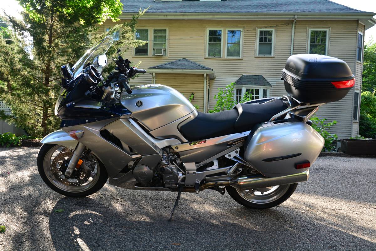2010 Yamaha, Import USA — Foto 2 z 12