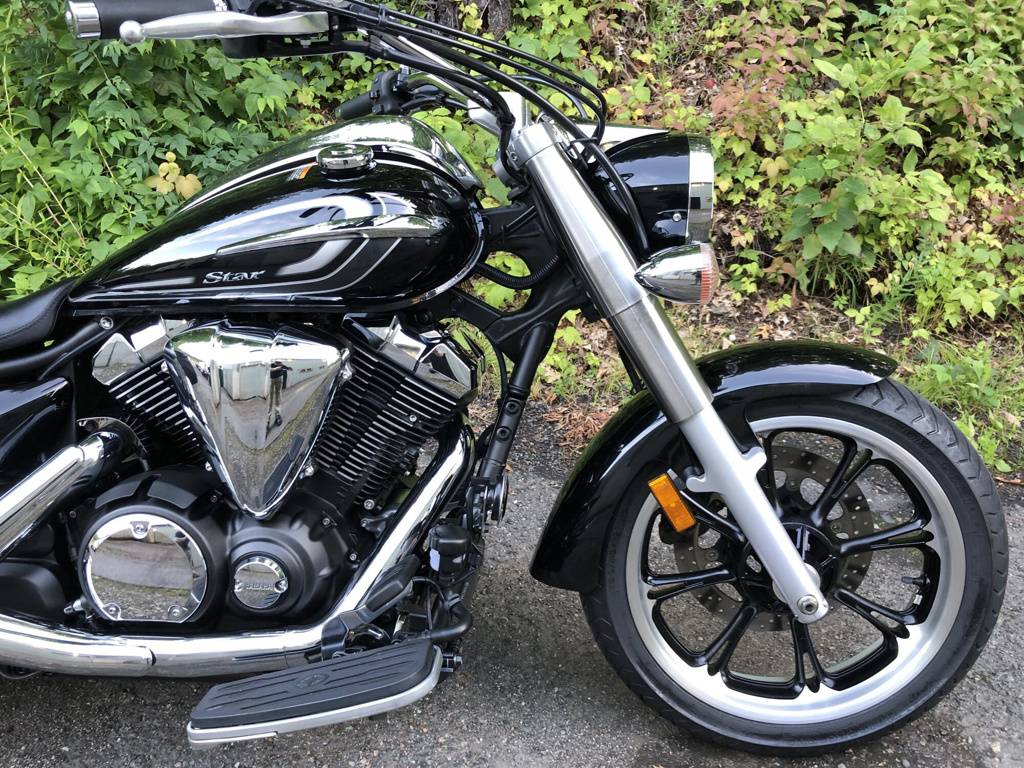 2015 Yamaha, Import USA — Foto 2 z 11