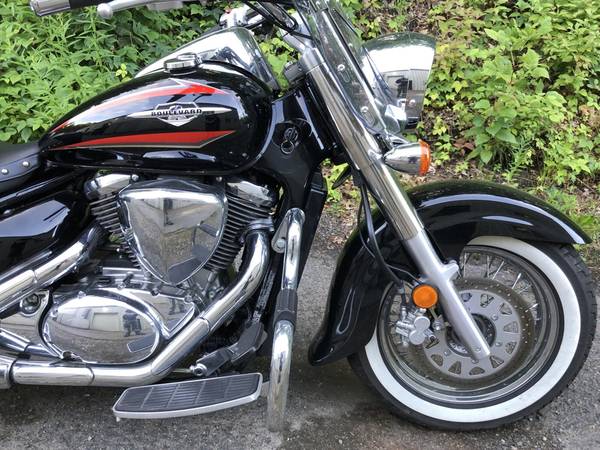 2019 Suzuki, schwarz, Import USA — Foto 2 z 11