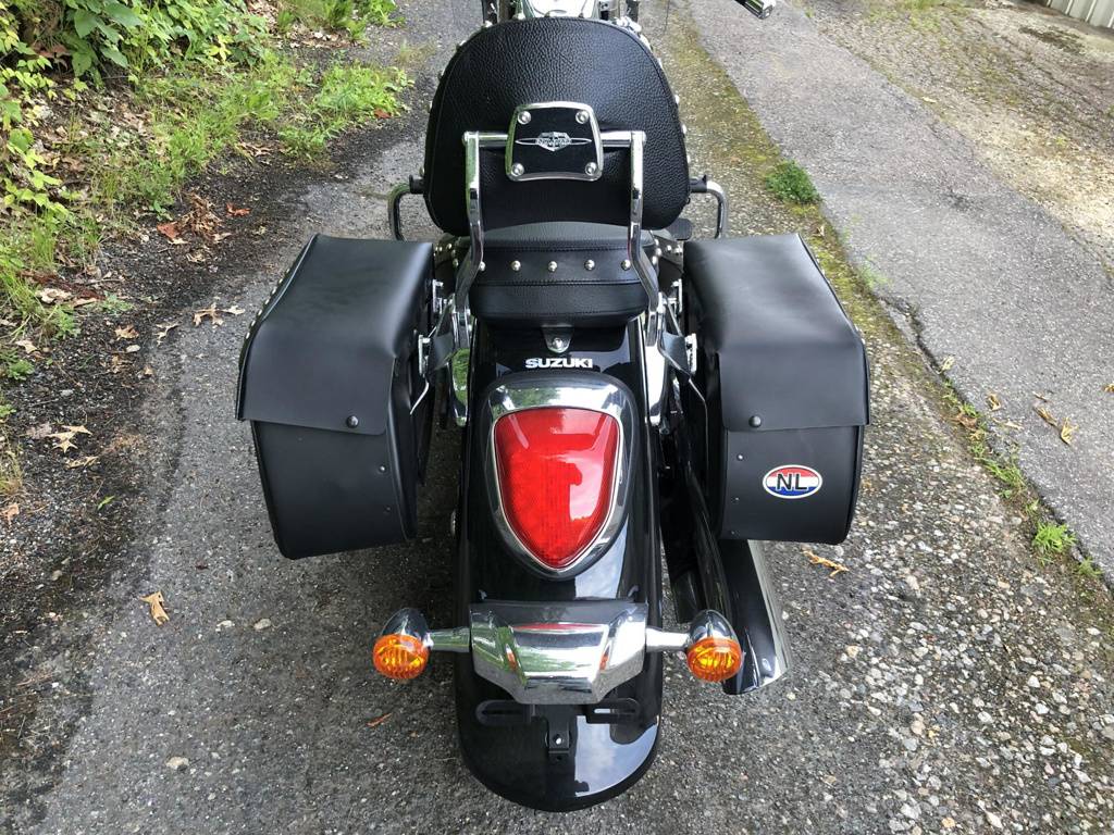 2019 Suzuki, schwarz, Import USA — Foto 4 z 11