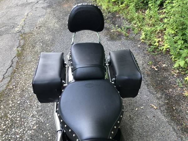 2019 Suzuki, schwarz, Import USA — Foto 6 z 11