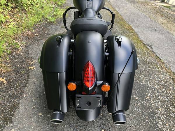 2018 Indian, schwarz, Import USA — Foto 4 z 11