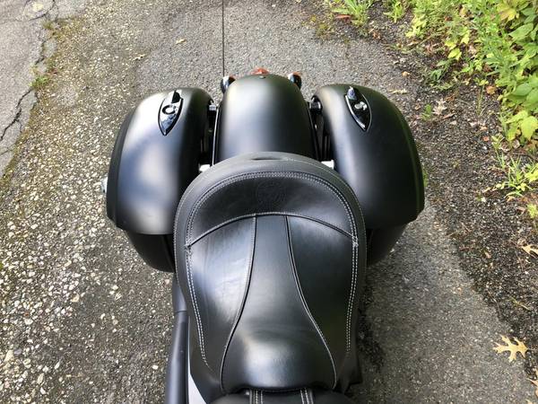 2018 Indian, schwarz, Import USA — Foto 6 z 11