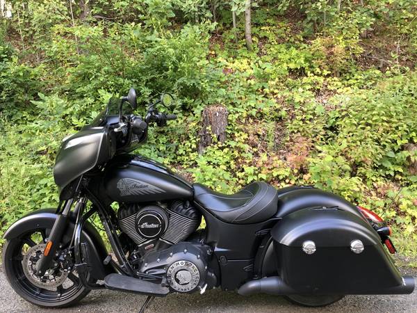 2018 Indian, schwarz, Import USA — Foto 8 z 11