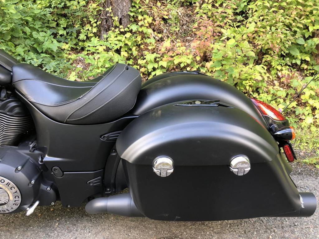 2018 Indian, schwarz, Import USA — Foto 9 z 11
