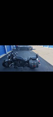 2016 Indian, Import USA — Foto 6 z 12