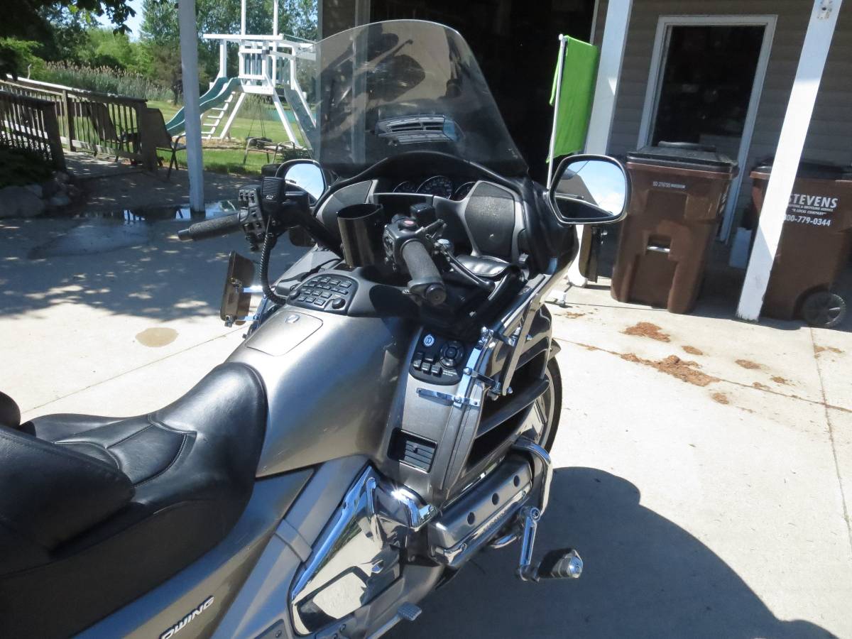 2006 Honda, gold, Import USA — Foto 7 z 11