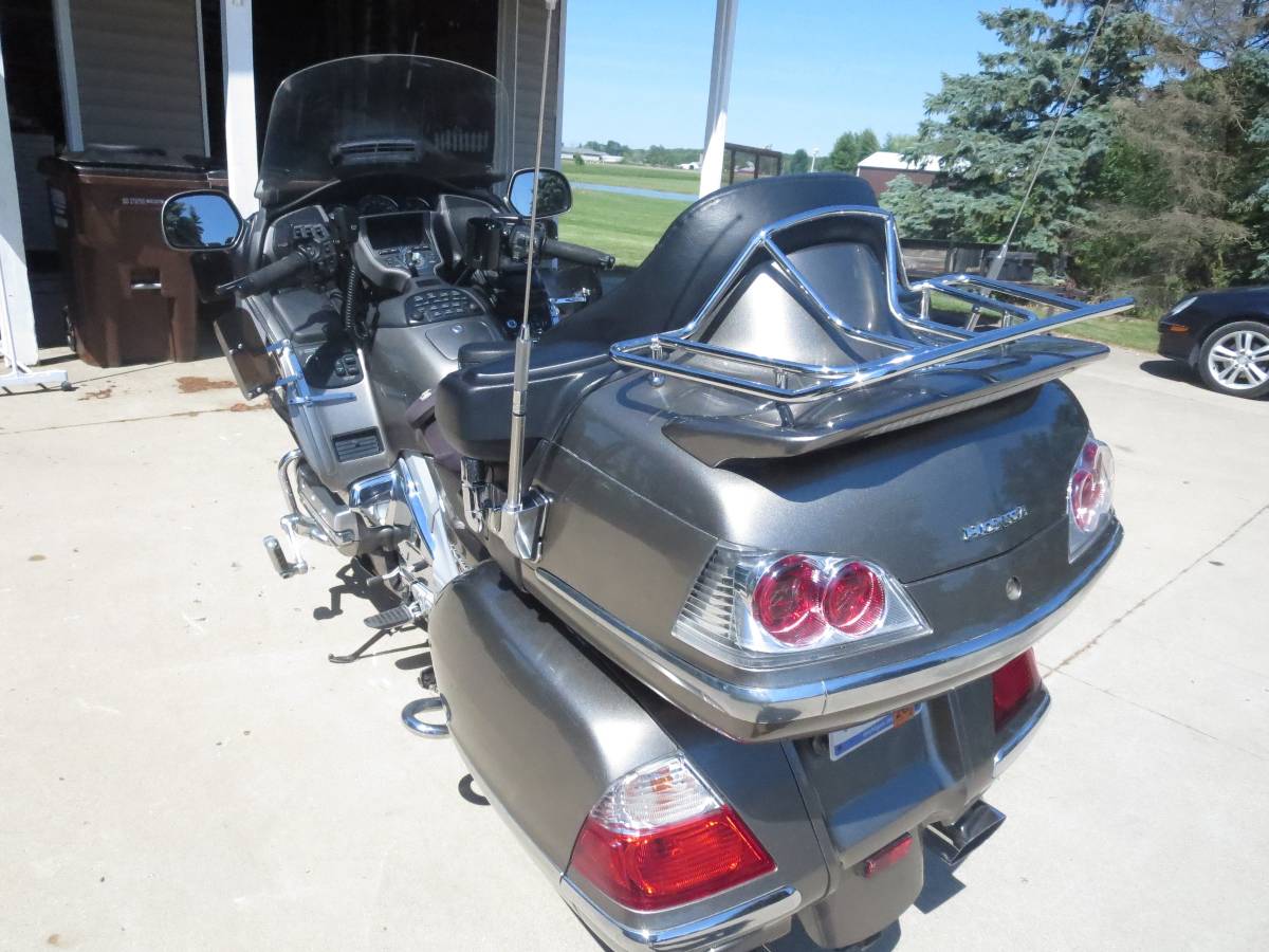 2006 Honda, gold, Import USA — Foto 9 z 11