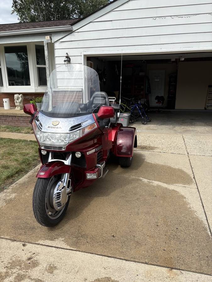 1998 Honda, gold, Import USA — Foto 10 z 12